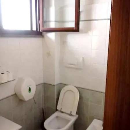 2 Bedrooms Appartement With Wifi At Pisa Apartamento Pisa